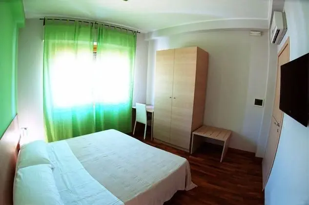 Tek Büyük veya İki Ayrı Yataklı Oda, Özel Banyo (External)