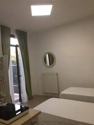 Tek Büyük veya İki Ayrı Yataklı Oda, Birden Çok Yatak, Sigara İçilmez