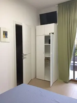 Tek Büyük veya İki Ayrı Yataklı Oda, Birden Çok Yatak, Sigara İçilmez