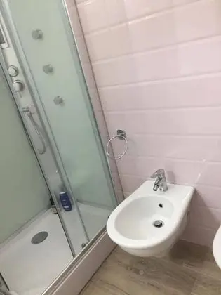 Tek Büyük veya İki Ayrı Yataklı Oda, Birden Çok Yatak, Sigara İçilmez
