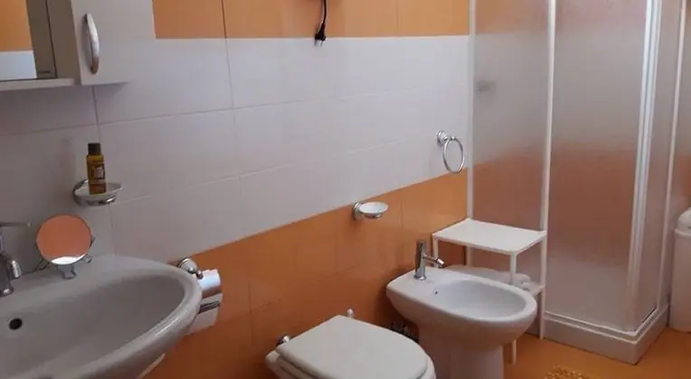 Family Üç Kişilik Oda, Banyolu/Duşlu