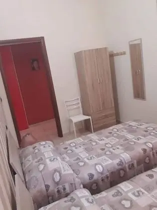 Tek Büyük veya İki Ayrı Yataklı Oda, Ortak Banyo (Stella)