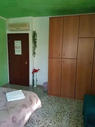 Tek Büyük Yataklı Oda, Ortak Banyo