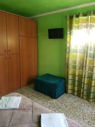 Tek Büyük Yataklı Oda, Ortak Banyo