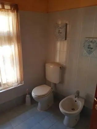 Tek Büyük Yataklı Oda, Ortak Banyo