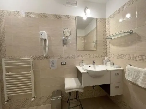 Comfort Tek Büyük Yataklı Oda