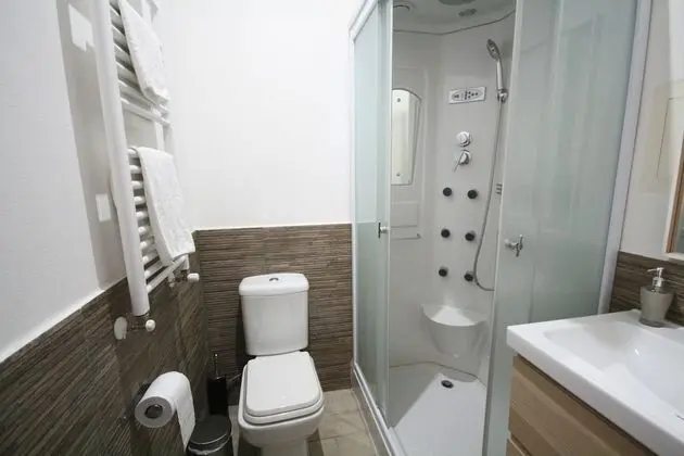 Economy Tek Büyük Yataklı Oda, 1 Büyük (Queen) Boy Yatak, Sigara İçilmez, Şehir Manzaralı