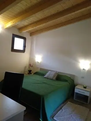 Tek Büyük veya İki Ayrı Yataklı Oda, Dağ Manzaralı