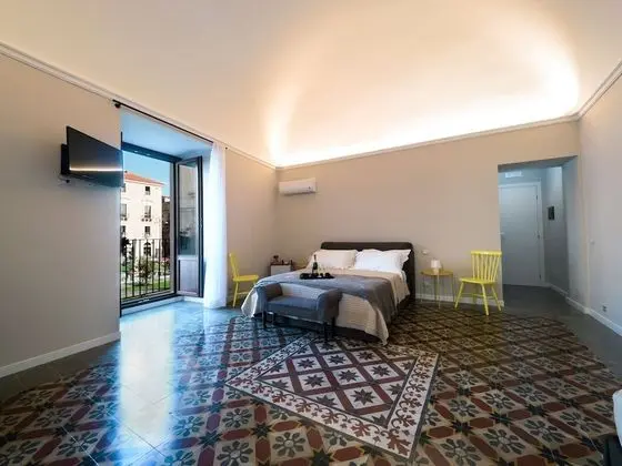 Dört Kişilik Oda, Balkon, Şehir Manzaralı (Aretusa)