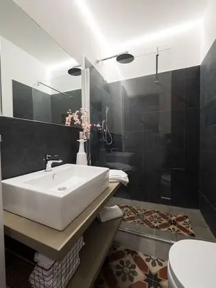 Dört Kişilik Oda, Balkon, Şehir Manzaralı (Aretusa)