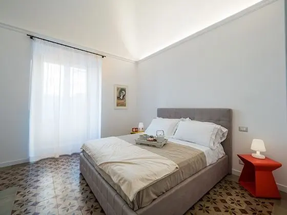 Üç Kişilik Oda, Şehir Manzaralı (Persefone)