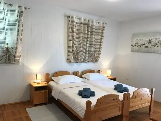 Tek Büyük veya İki Ayrı Yataklı Oda