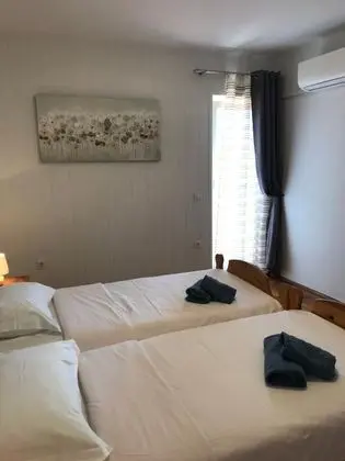 Tek Büyük veya İki Ayrı Yataklı Oda