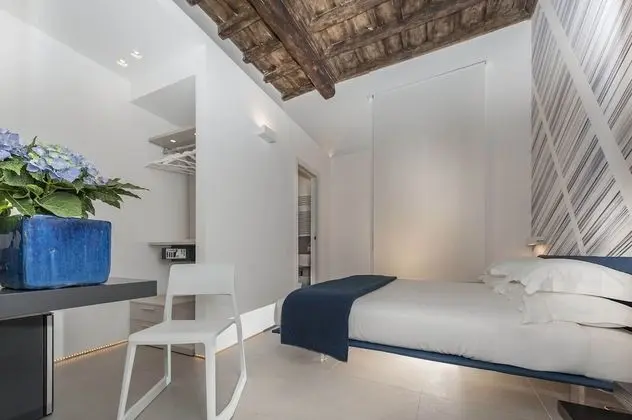 Classic Tek Büyük Yataklı Oda