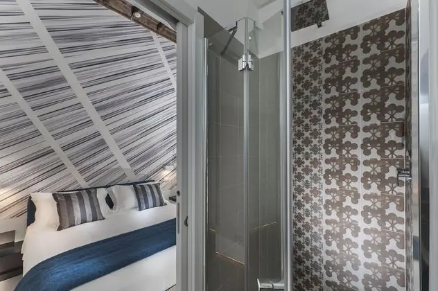 Classic Tek Büyük Yataklı Oda