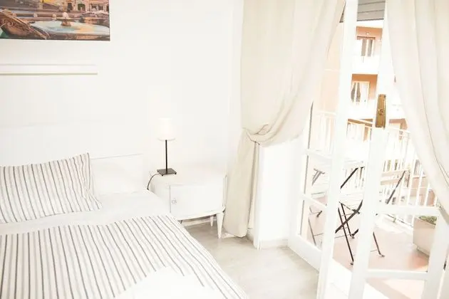 Tek Büyük Yataklı Oda, Balkon