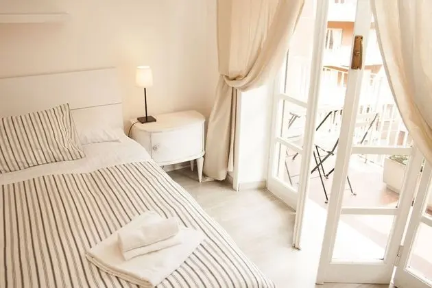Tek Büyük Yataklı Oda, Balkon