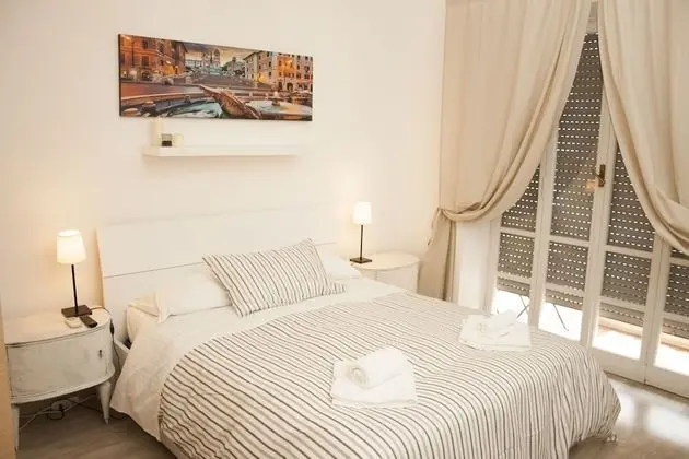 Tek Büyük Yataklı Oda, Balkon