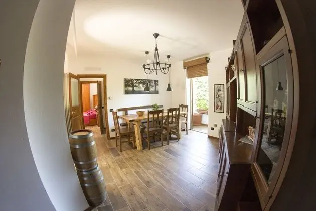 Comfort Tek Büyük Yataklı Oda, Birden Çok Yatak, Ortak Banyo, Bahçe Manzaralı