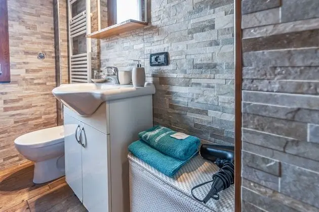 Comfort Tek Büyük Yataklı Oda, Birden Çok Yatak, Ortak Banyo, Bahçe Manzaralı