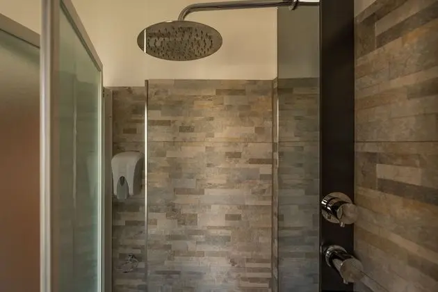 Comfort Tek Büyük Yataklı Oda, Birden Çok Yatak, Ortak Banyo, Bahçe Manzaralı