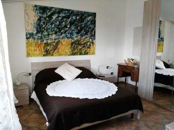 Comfort Tek Büyük Yataklı Oda, Özel Banyo, Bahçe Manzaralı