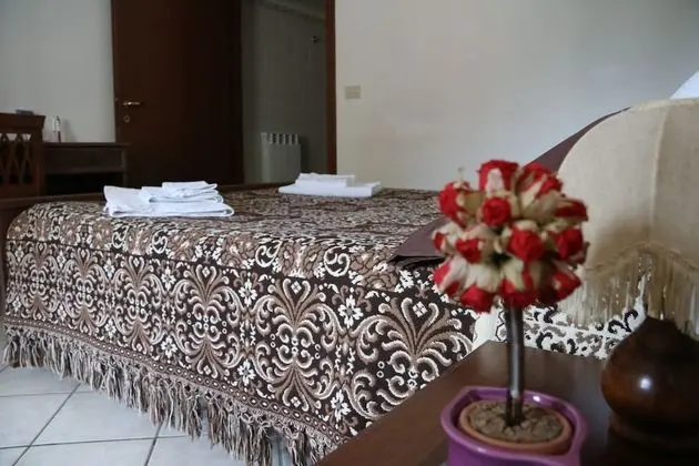 Classic Tek Büyük Yataklı Oda