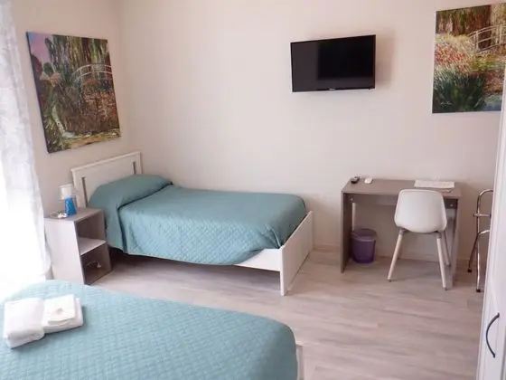 Superior Üç Kişilik Oda, Banyolu/Duşlu