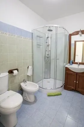 Büyük Yataklı Tek Kişilik Oda