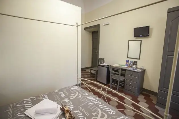 Classic Tek Büyük Yataklı Oda