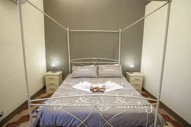 Classic Tek Büyük Yataklı Oda