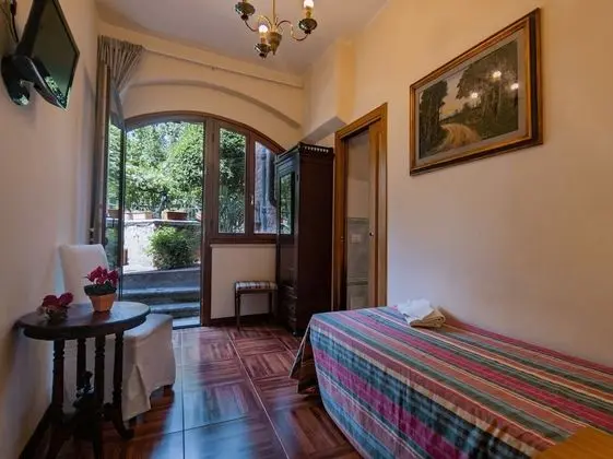 Comfort Tek Kişilik Oda (con giardino)