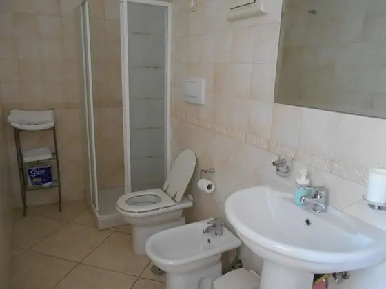 Comfort Üç Kişilik Oda (3)