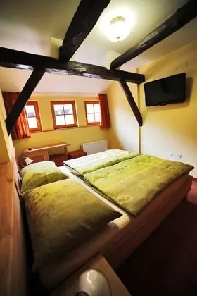 Standard Tek Büyük Yataklı Oda