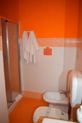 Üç Kişilik Oda, Bahçe Manzaralı