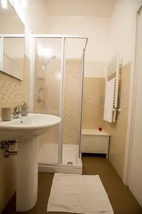 Üç Kişilik Oda, 1 Yatak Odası, Ortak Banyo (Epipolis)