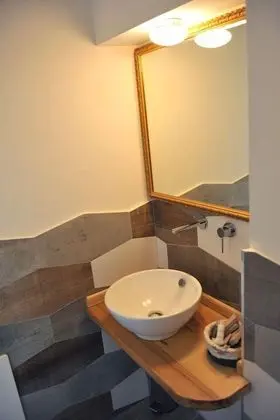 Tek Büyük veya İki Ayrı Yataklı Oda, Balkon