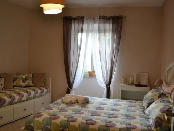 Comfort Üç Kişilik Oda, Banyolu/Duşlu