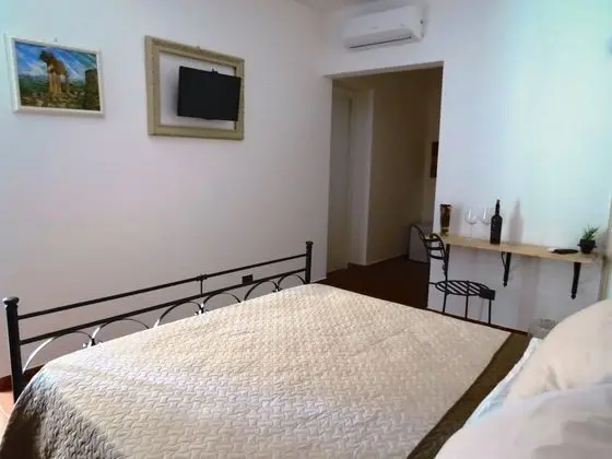 Tek Büyük Yataklı Oda, Havuz Manzaralı