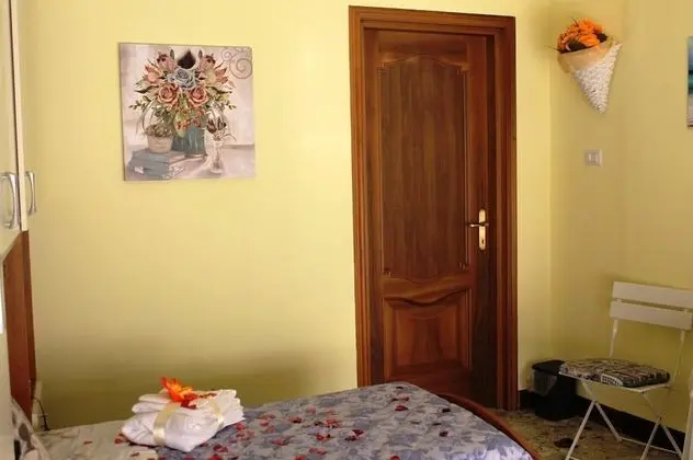 Tek Büyük veya İki Ayrı Yataklı Oda, Ortak Banyo (Luna)