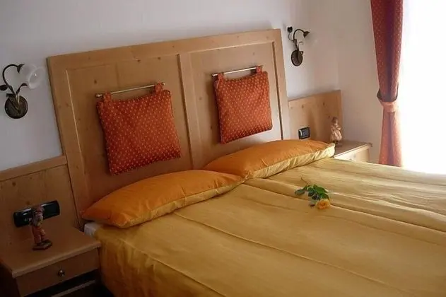 Basic Tek Büyük veya İki Ayrı Yataklı Oda