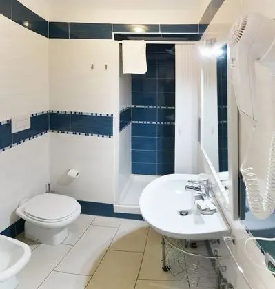 Comfort Tek Büyük veya İki Ayrı Yataklı Oda, Şehir Manzaralı