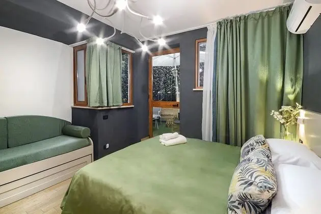 Üç Kişilik Oda
