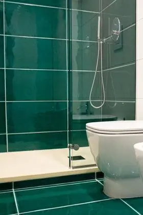 Design Tek Büyük Yataklı Oda, Balkon