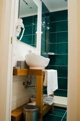 Design Tek Büyük Yataklı Oda, Balkon