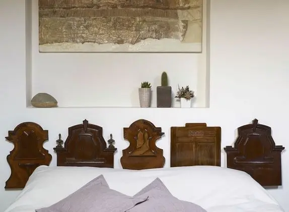 Superior Oda (Stair Access Only)