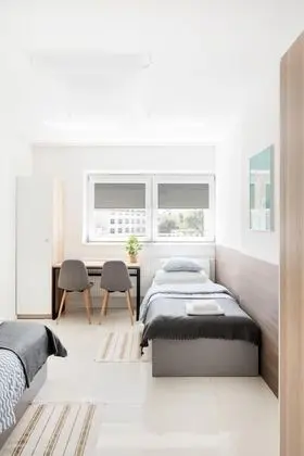 İki Ayrı Yataklı Oda, Ortak Banyo (05)