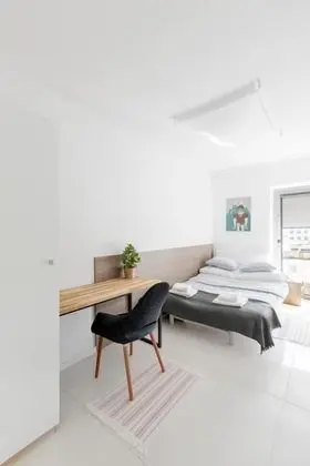 Tek Büyük Yataklı Oda, Ortak Banyo (06)