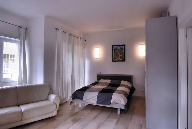 Üç Kişilik Oda