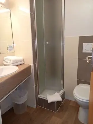 Tek Büyük Yataklı Oda, Sigara İçilmez